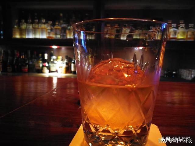 花间一壶酒,独酌无相亲