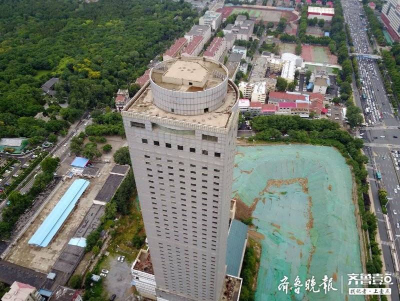 烂尾24年济南这座高楼终于要拆为济南千佛山北广场让路