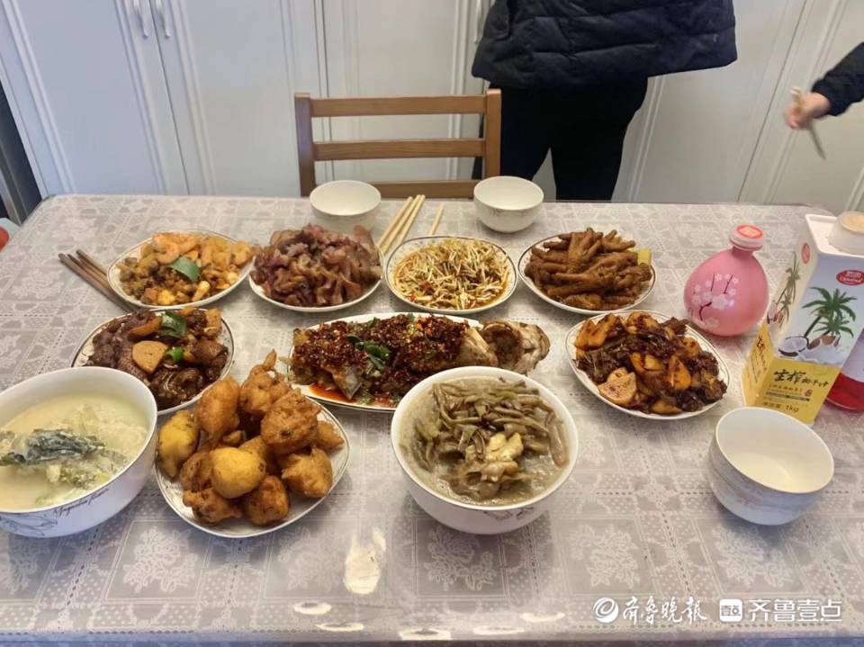 是幸福的味道山东高校学子来晒年夜饭了