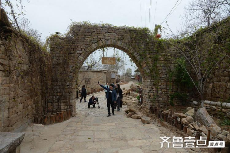 2021年4月1日,山东省泰安市肥城市五埠岭伙大门山东第一石头村掠影.