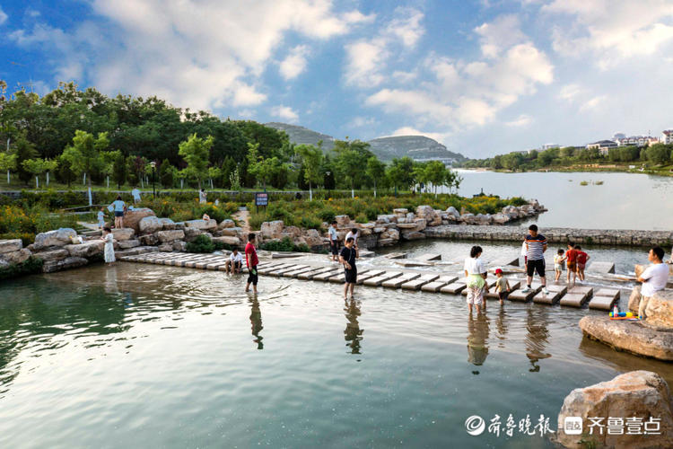 济南孟家水库成玩水胜地,遛娃