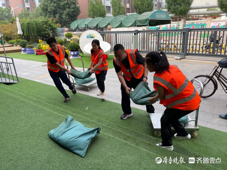 东营区实验幼儿园组织进行防汛演练活动