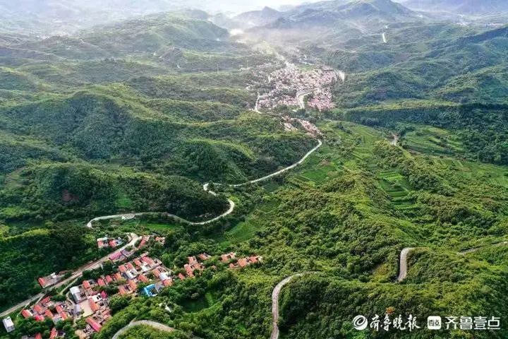 来看诗画南山航拍济南南部山区秀美风光这是泰安后花园吗