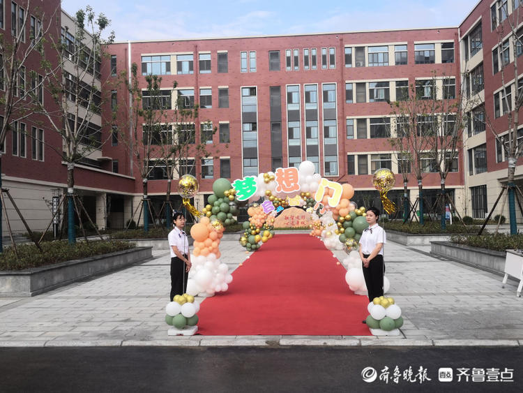 记者带您探访张店区重庆路中学