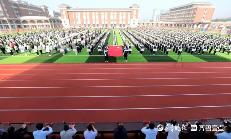 继往开来更上层楼福山区懿荣中学正式亮相新学期