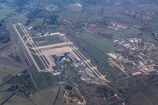建成近10年后 柏林新机场终于要投用了