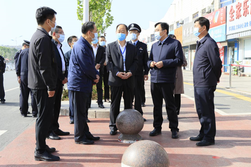 区委副书记,区长田兵兵现场指挥调度