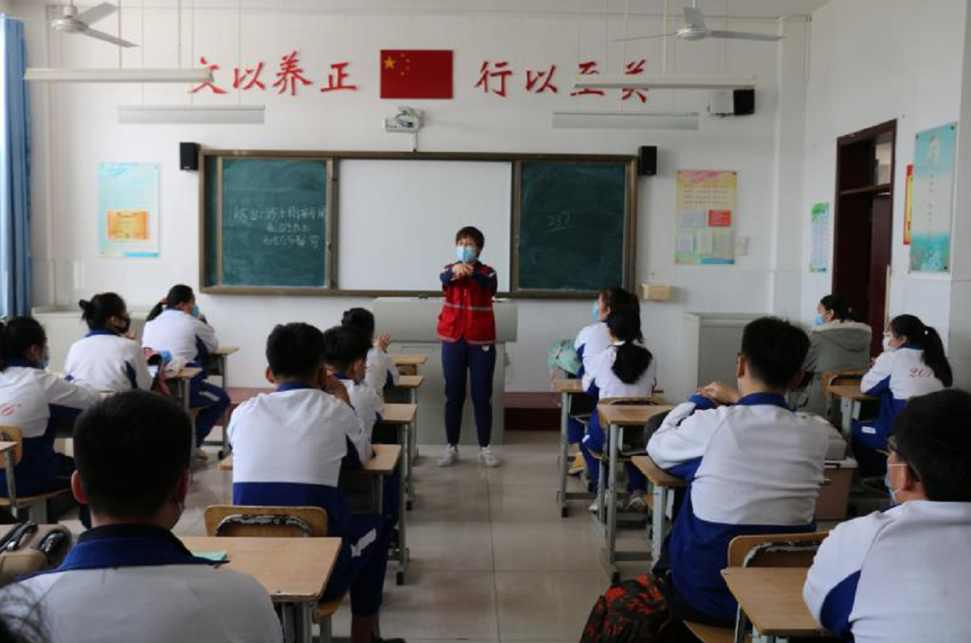 垦利第二实验中学学生午餐