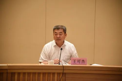 会上,何恒斌对《淄博市职业教育创新发展实施方案》进行了解读