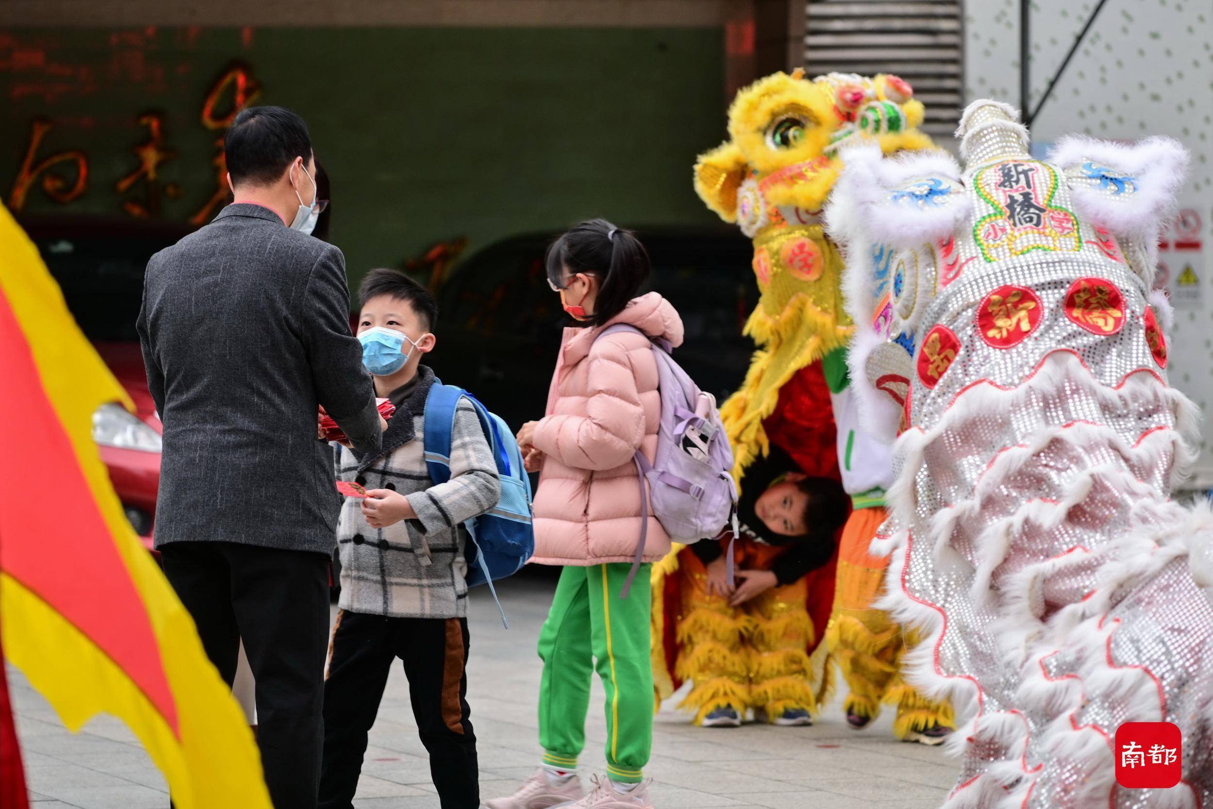 南都拍客 苏裔燕 摄2月14日,广州全市迎来开学.