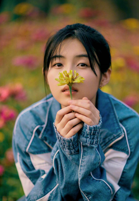 演员张子枫,赵今麦,刘人语,周奇等马上高考,粉丝送祝福
