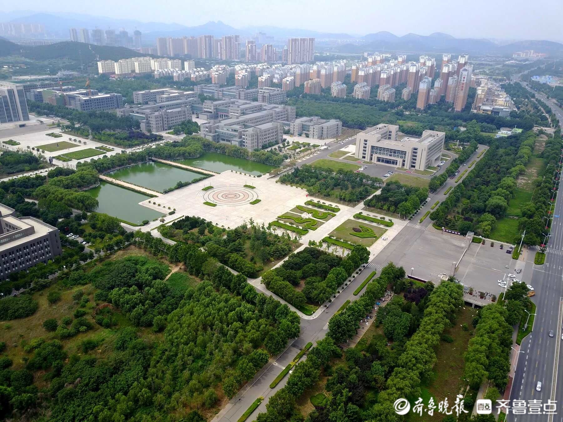 高考季探营航拍山东师范大学长清湖校区美景