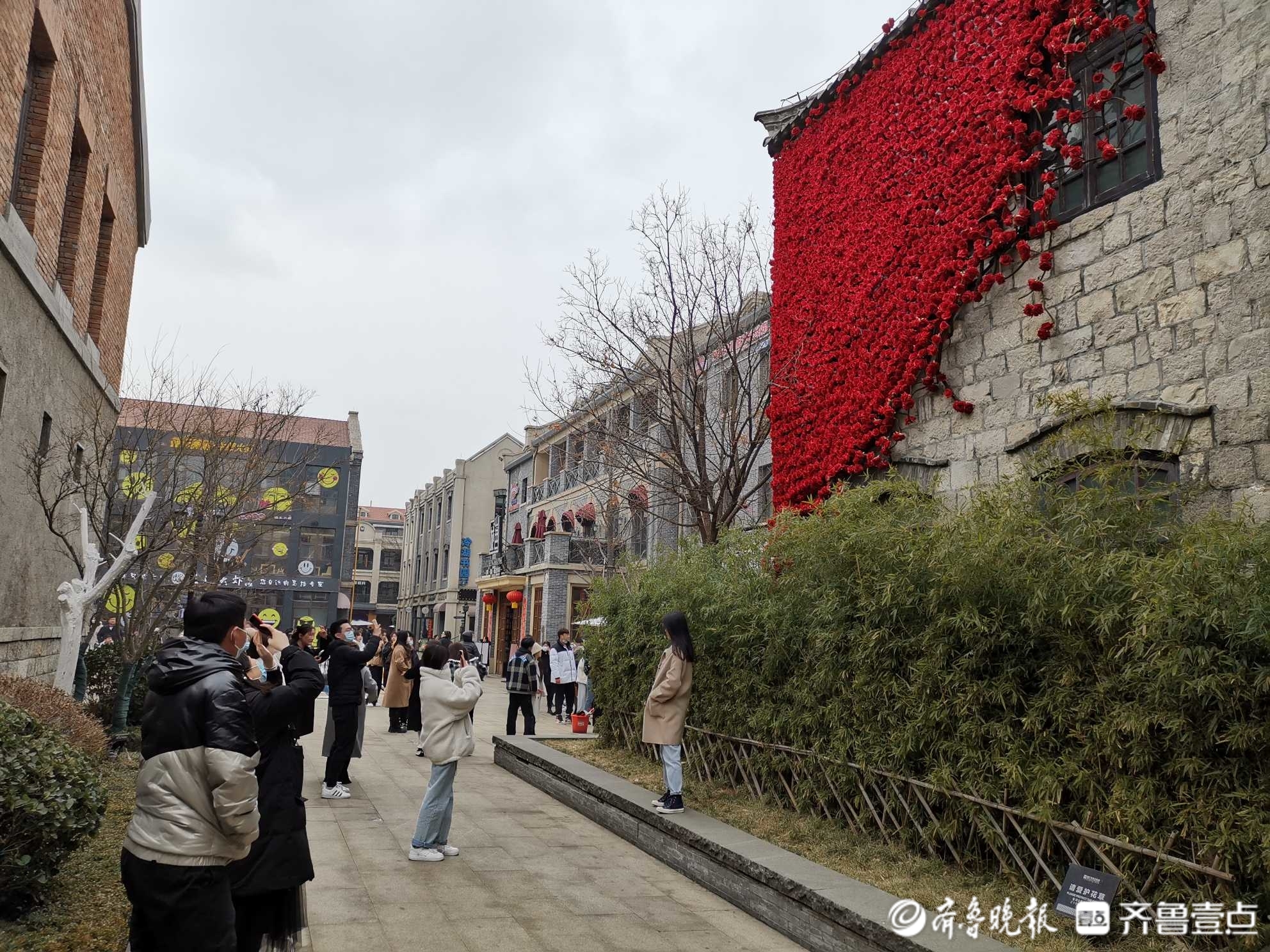 济南再添网红打卡地千朵玫瑰绢花扮靓老商埠张采丞故居