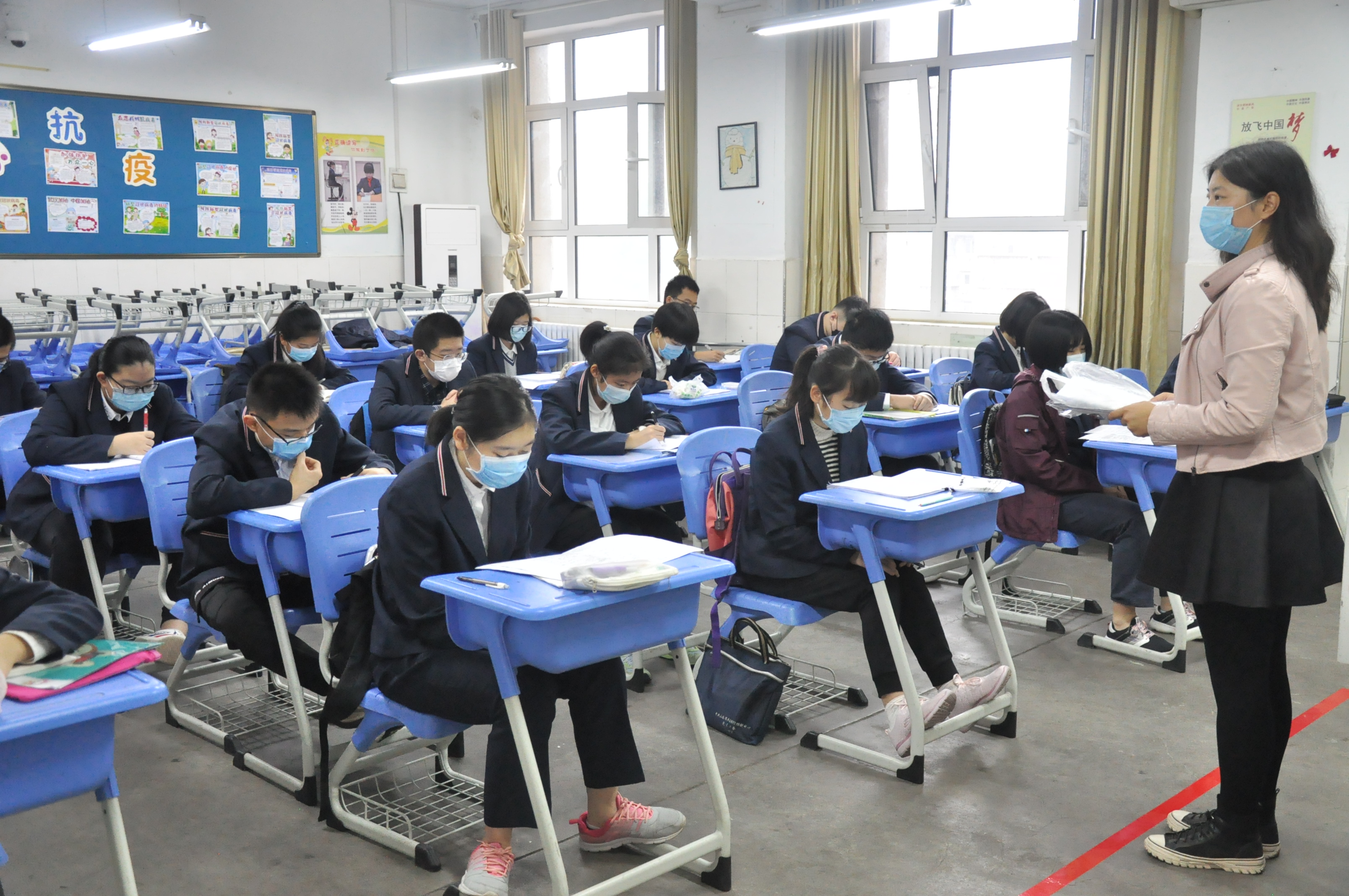 复课第一天,来看济南市东方双语实验学校初三生的日常