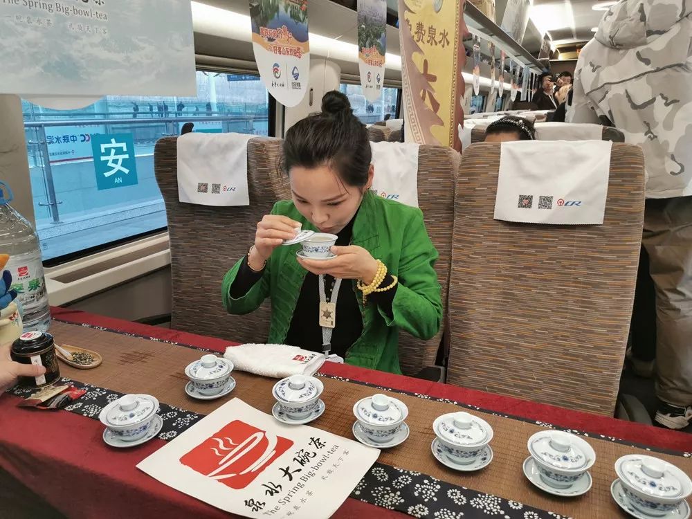 人民日报头版点赞：从济南到济南 高铁开进沂蒙山