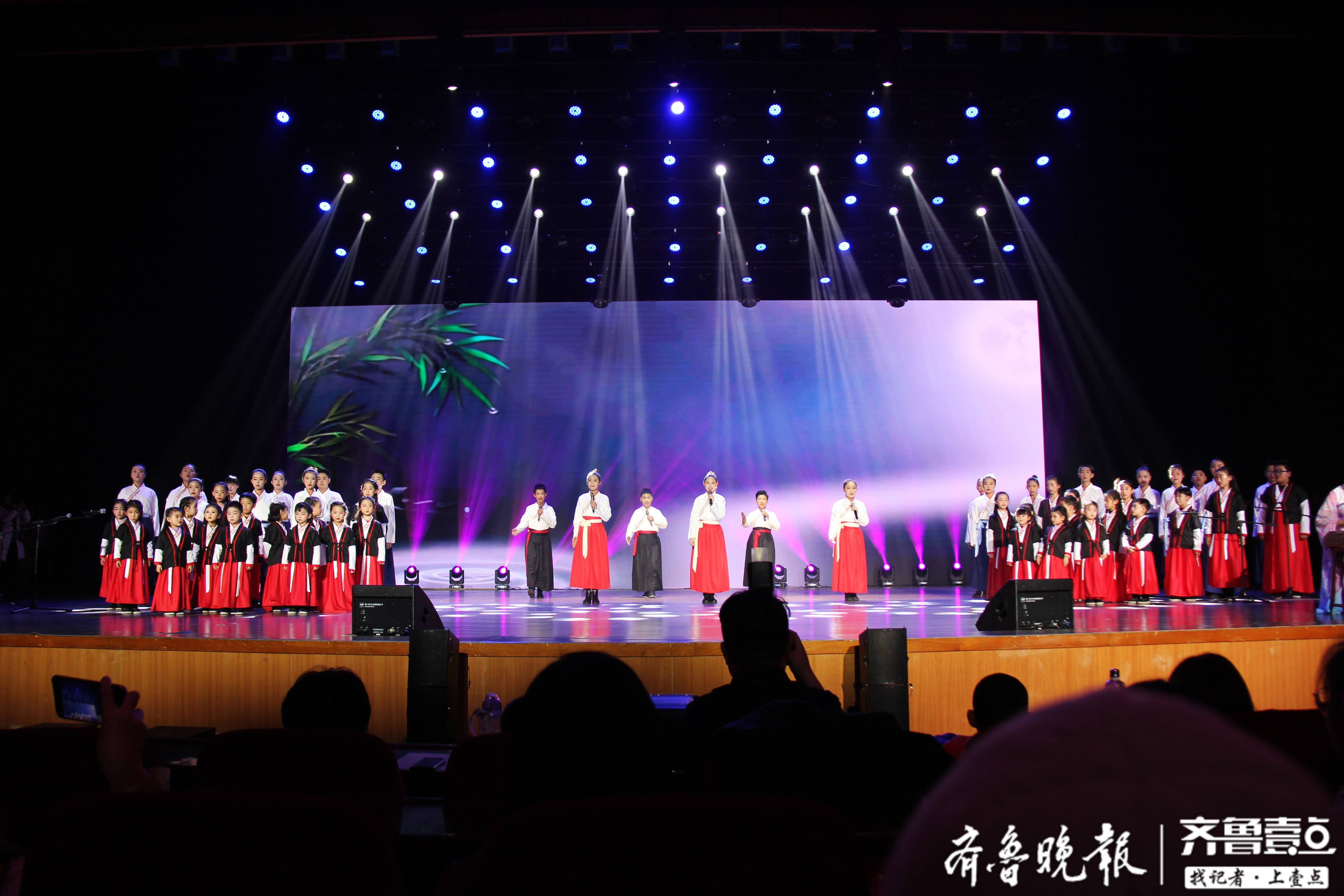 日照市新營中學(xué)參加“聲動日照2020新年詩會”(圖3)