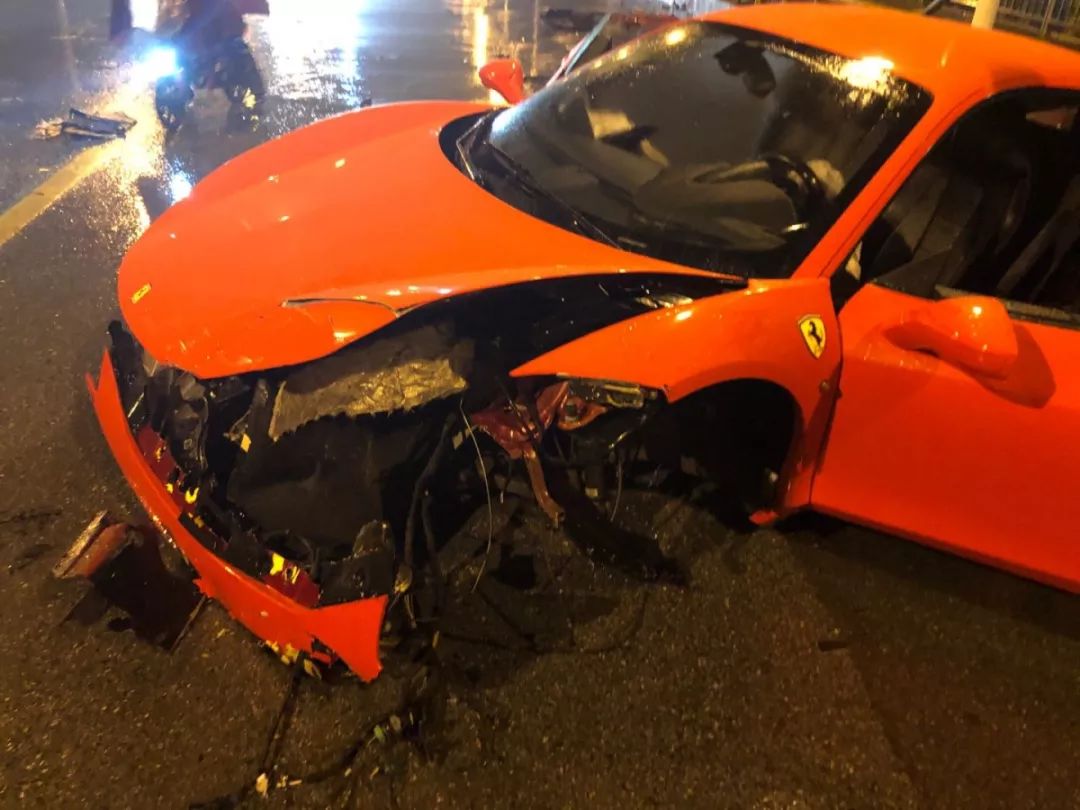 法拉利豪车借给22岁网红,轮子撞飞!男子欲哭无泪:我租来的