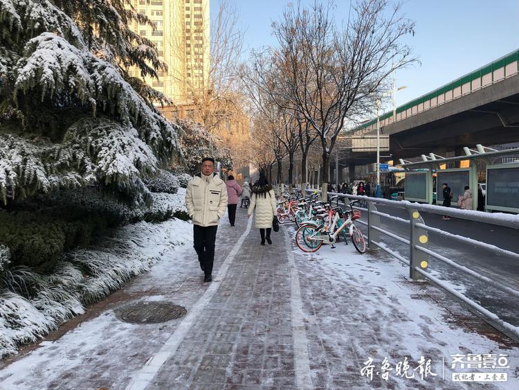 雪后济南这里路况顺畅，交警执勤人员齐上岗