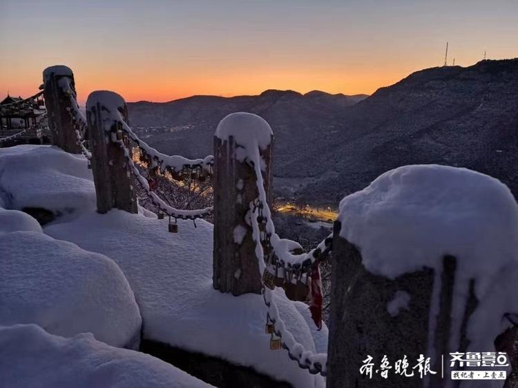 瑞雪降泉城，雪后初晴，看千佛山晨光