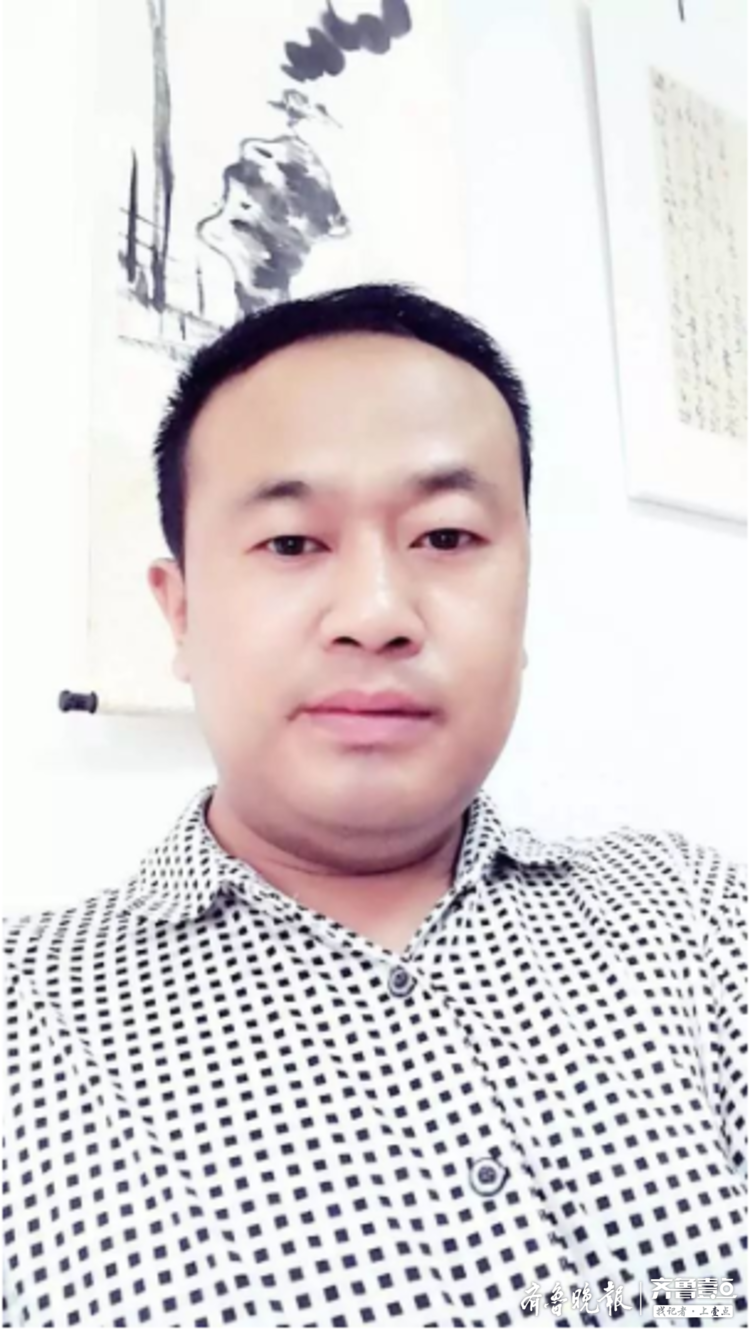 王文喻王文喻,1979年10月出生,滨州市滨城区人,师从全国著名书法家