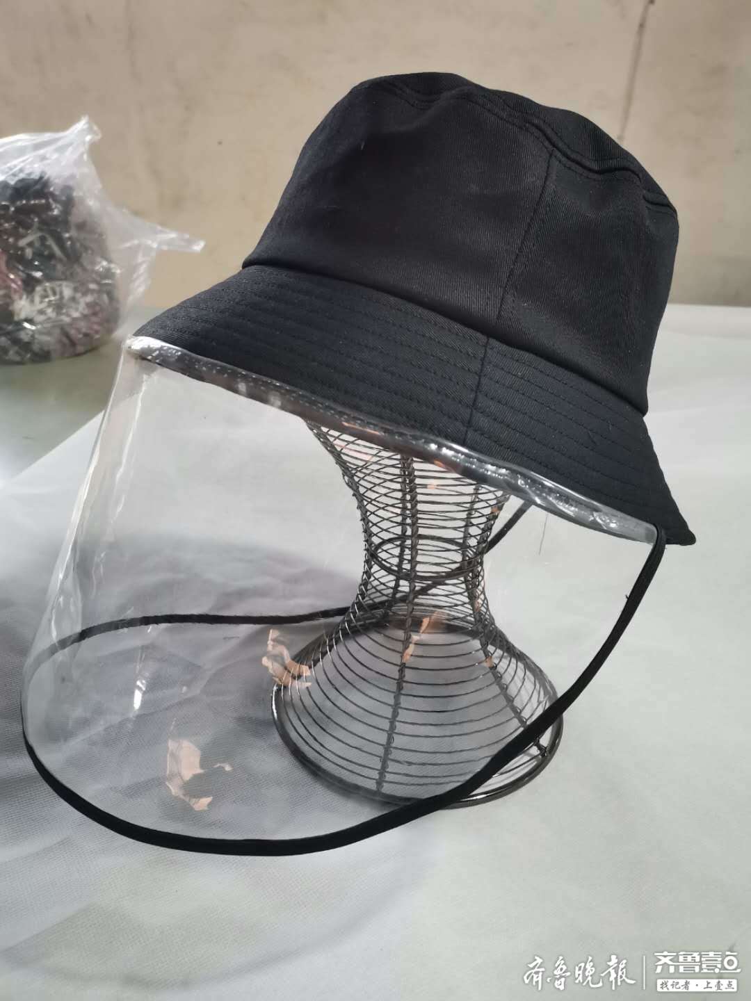 优先保证国内市场,不接外国订单李哥庄镇一直有"中国制帽之乡"的美誉