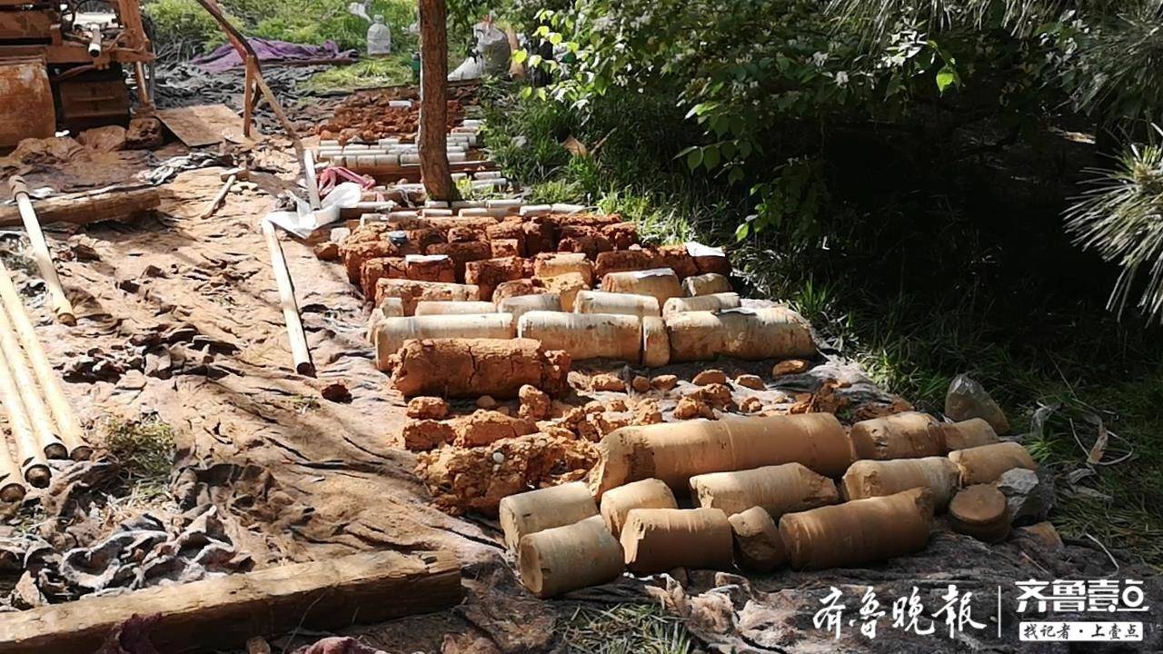 「齐鲁晚报·齐鲁壹点」济南经十路地铁准备工作紧锣密鼓，钻机取地下数十米岩石土壤