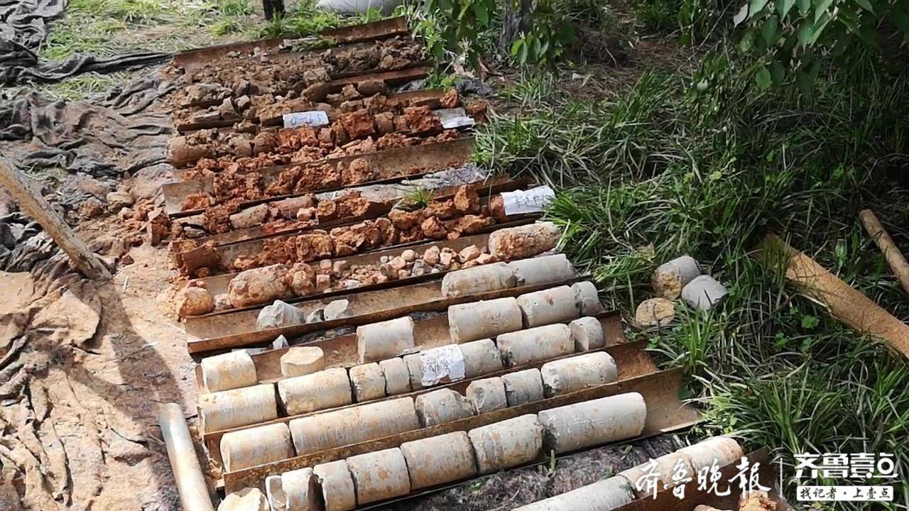 「齐鲁晚报·齐鲁壹点」济南经十路地铁准备工作紧锣密鼓，钻机取地下数十米岩石土壤