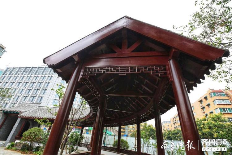 大众报业·齐鲁壹点济南老城区颜值再升级，“府邸宅院”小公园现身社区