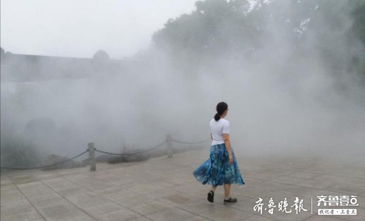 人造仙境来了！济南泉城公园出现人工造雾