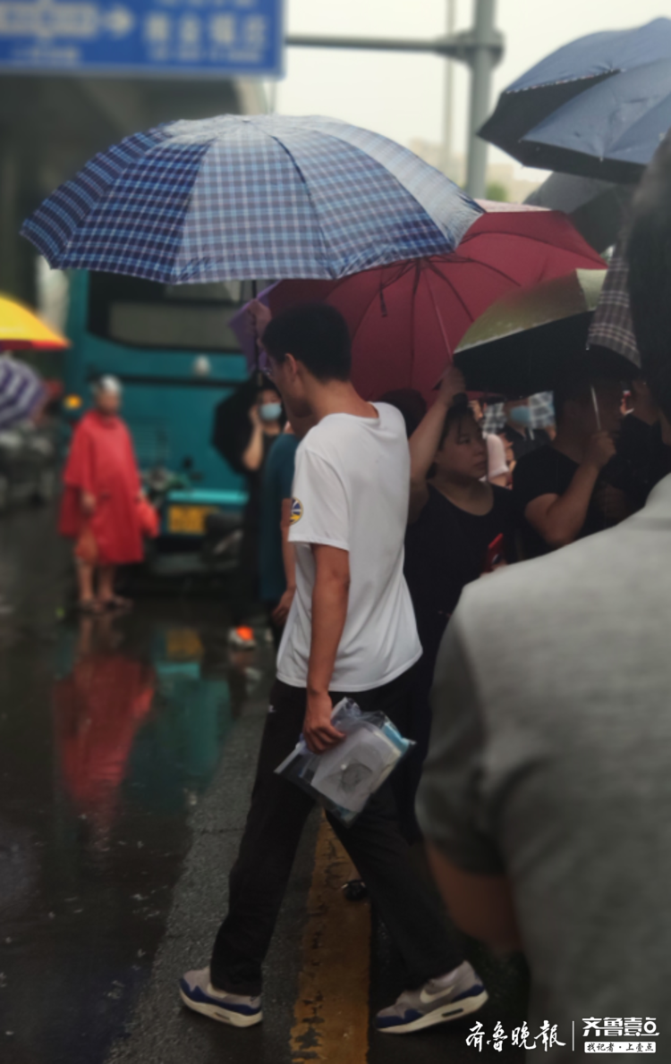 山东高考物理考试结束，考生：比较难！