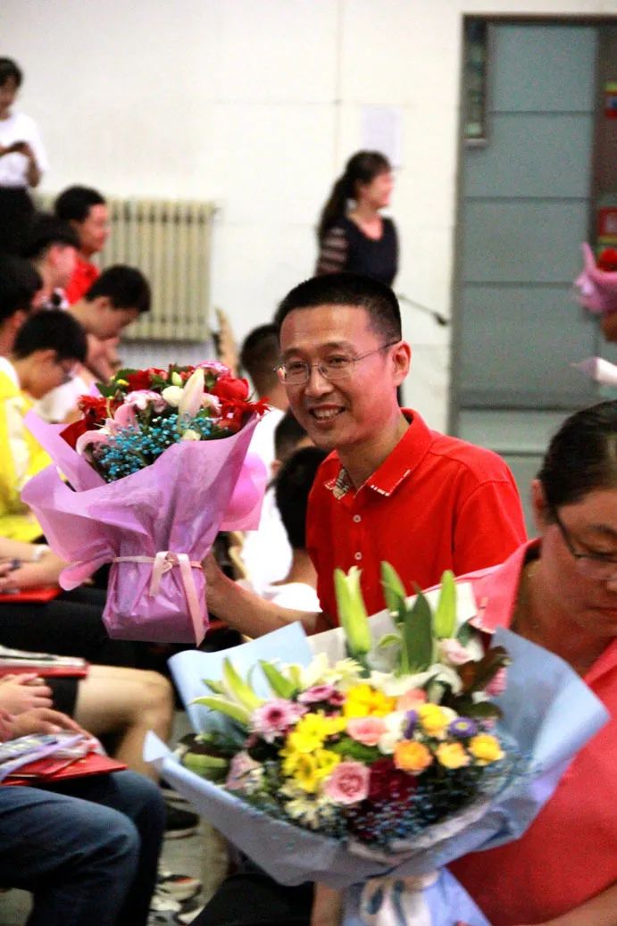 我们毕业了!牟平一中举行"云"毕业典礼