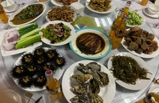 年中粉丝节｜开饭啦！赏完日落美景，海鲜大餐开整