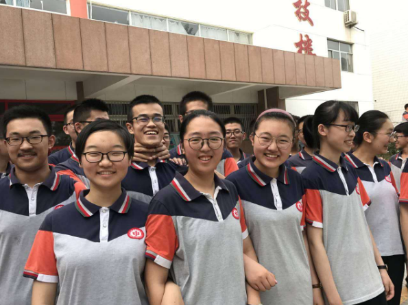 全班35人高考成绩都在620分以上,沂水一中有一个高考"学霸班",在今年