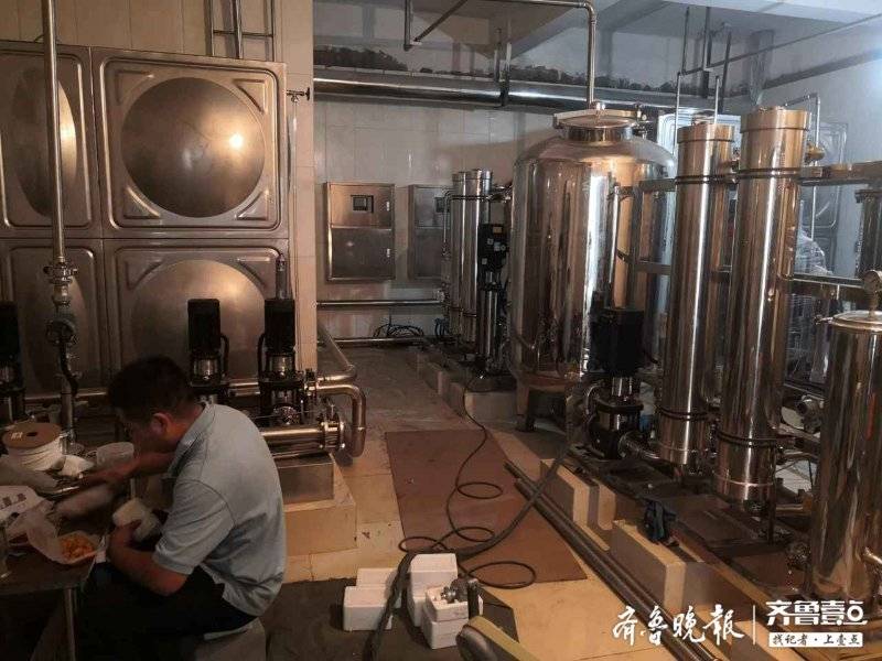 齐鲁晚报·齐鲁壹点|一拖就是五年！济南一小区“直饮水入户”咋成了进车库？