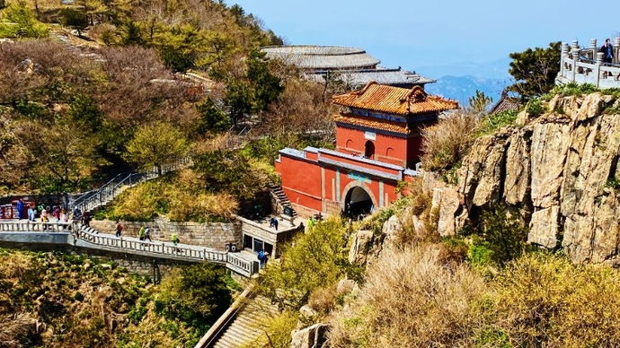 直播泰山|济泰同城畅游泰山！济南人能100元办理泰山游览年卡