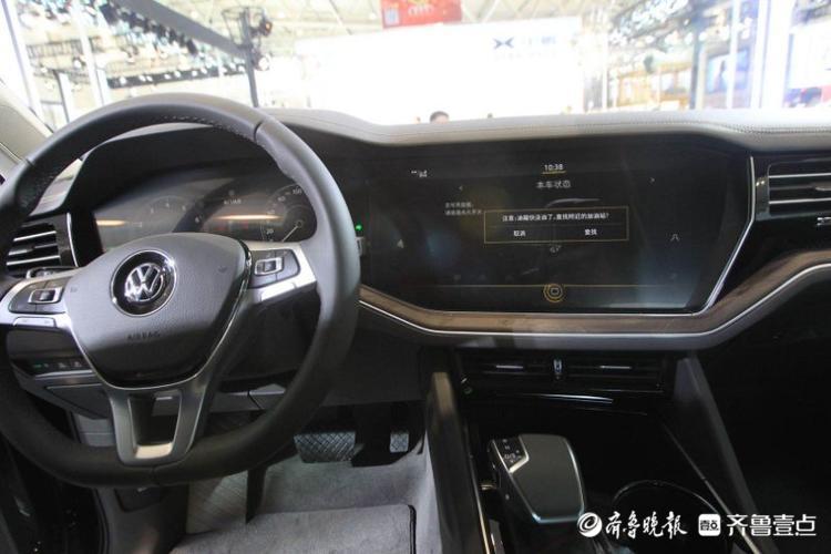 2020齐鲁车展：这些拥有超大中控屏的汽车，科技感十足