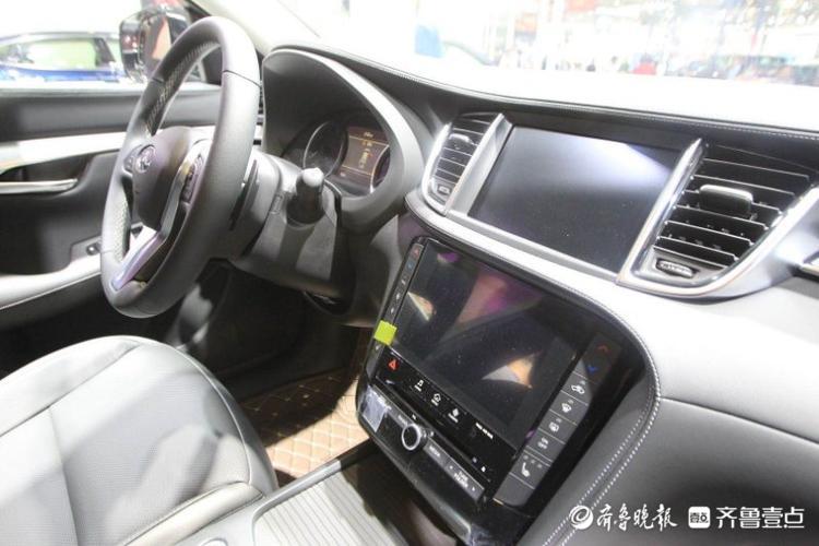 2020齐鲁车展：这些拥有超大中控屏的汽车，科技感十足