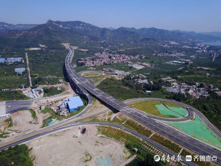 在建济泰高速济南段雄伟壮丽，工程已近尾声