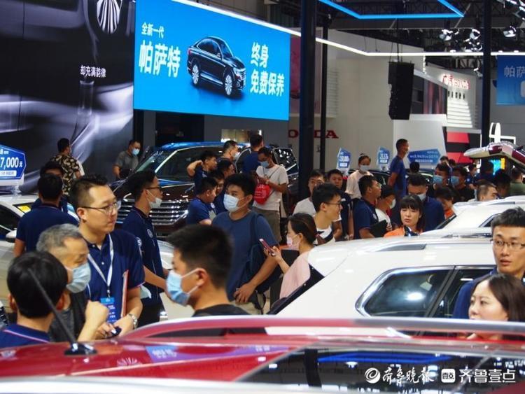 齐鲁国际车展一瞥:前两天貌看车，后两天忙下单！