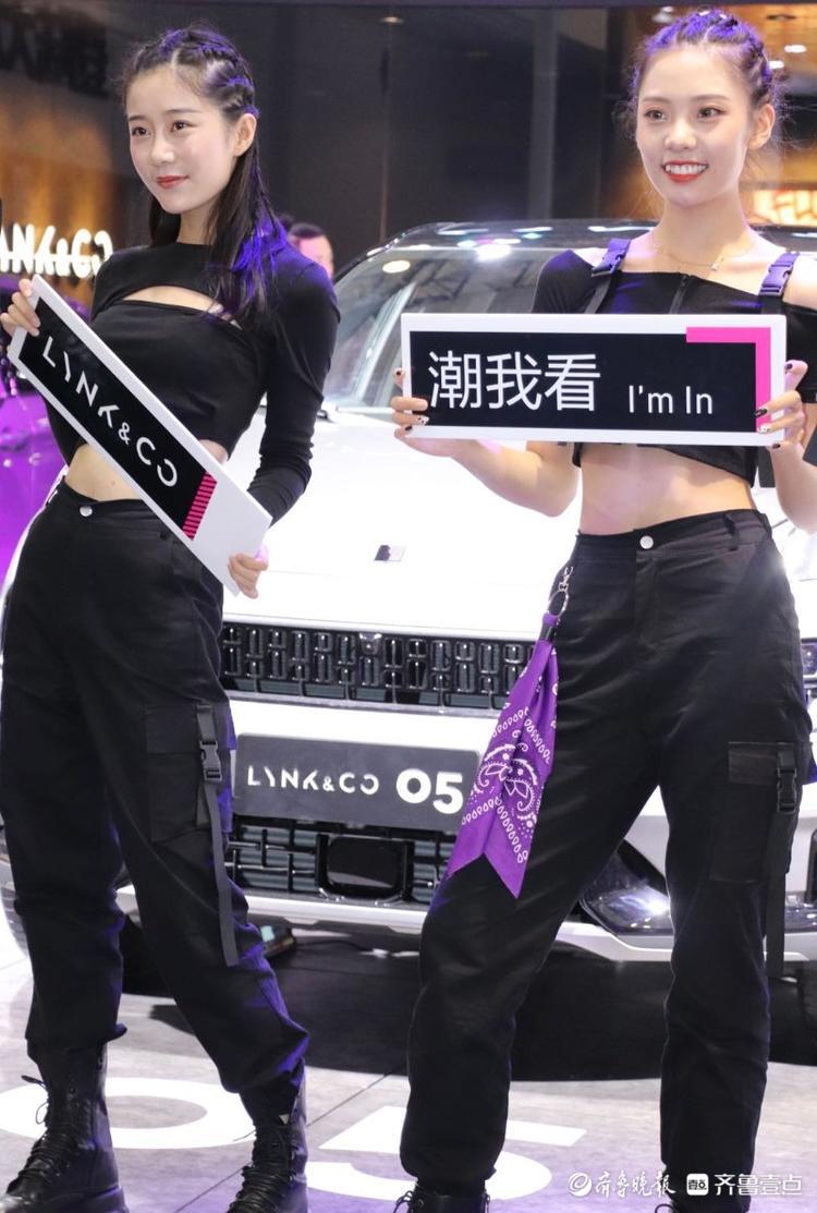车模来啦！性感、甜美、冷酷范儿……你喜欢的风格这儿都有