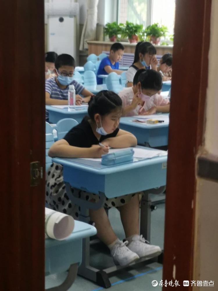 山东省第二届作文大赛鸣哨开考