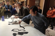 以酒研墨，以笔传情！壹点情报员大咖挥毫泼墨赞景芝