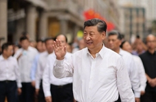 习近平：经济特区要在加强党的全面领导和党的建设方面率先示范