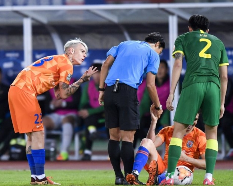 中超争冠组第二阶段的较量在苏州全面打响。首回合战平后，22日19点35分，山东鲁能与北京国安上演次回合决战。鲁能3-4北京国安无缘争冠。