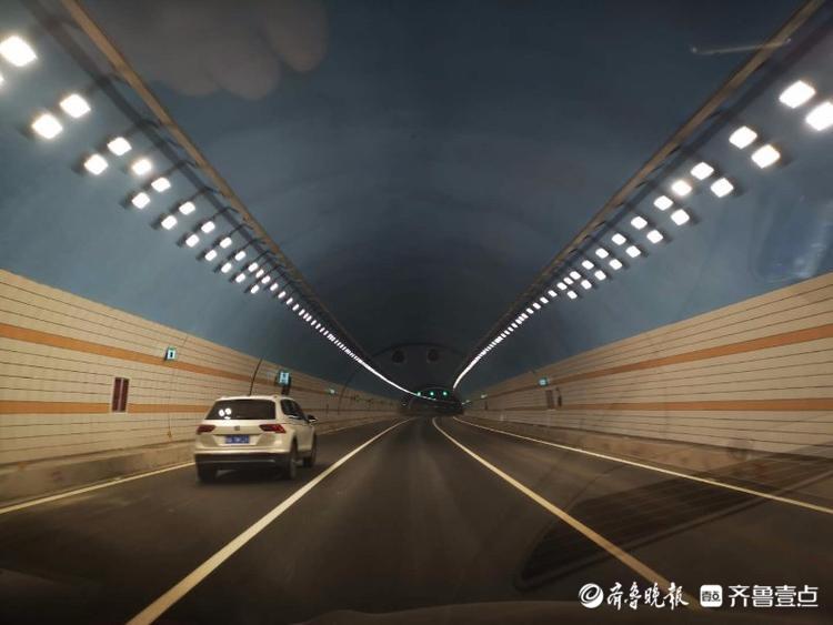 记者试跑济泰高速济南段，兴隆收费站到锦绣川仅需6分钟