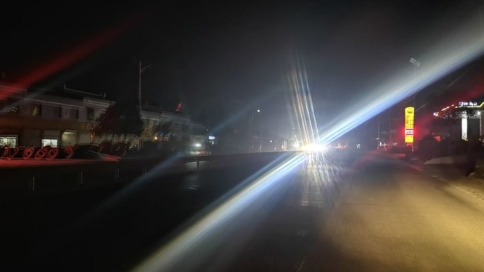 果然视频|川流不息的枣曹路咋黑灯瞎火？