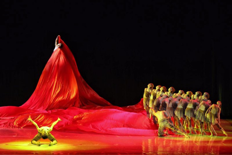 极致的视听,澎湃的激情,大型舞蹈史诗《黄河》震撼上演