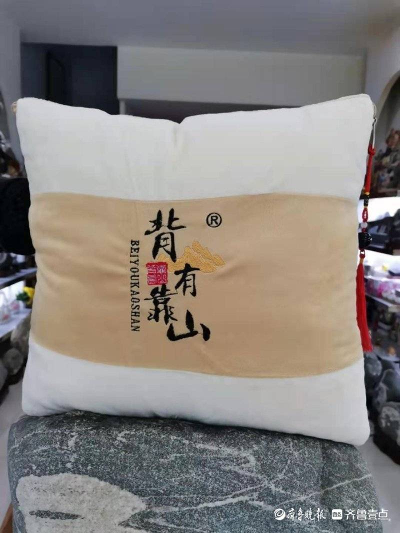 有颜值有创意泰山礼物多样文创产品展新意