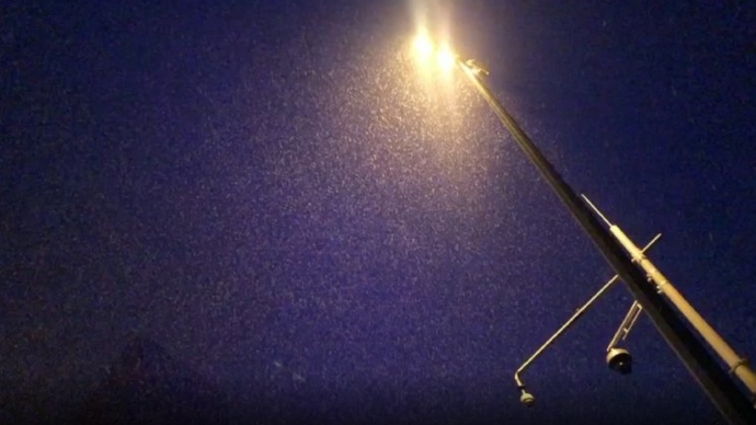 果然视频|济南开始降雪，28日晚历城民警展开巡逻