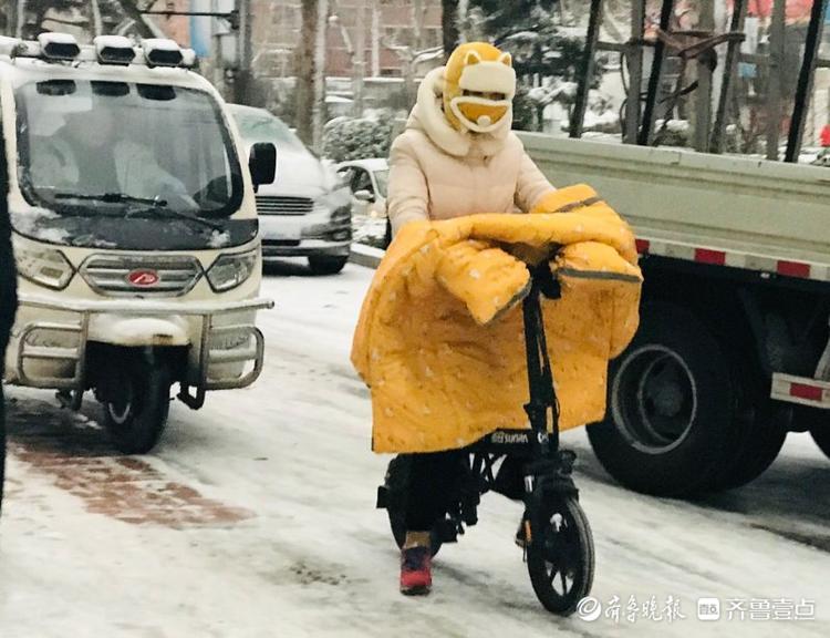 行路难！百余米路走了20分钟，济南大雪影响市民早高峰出行